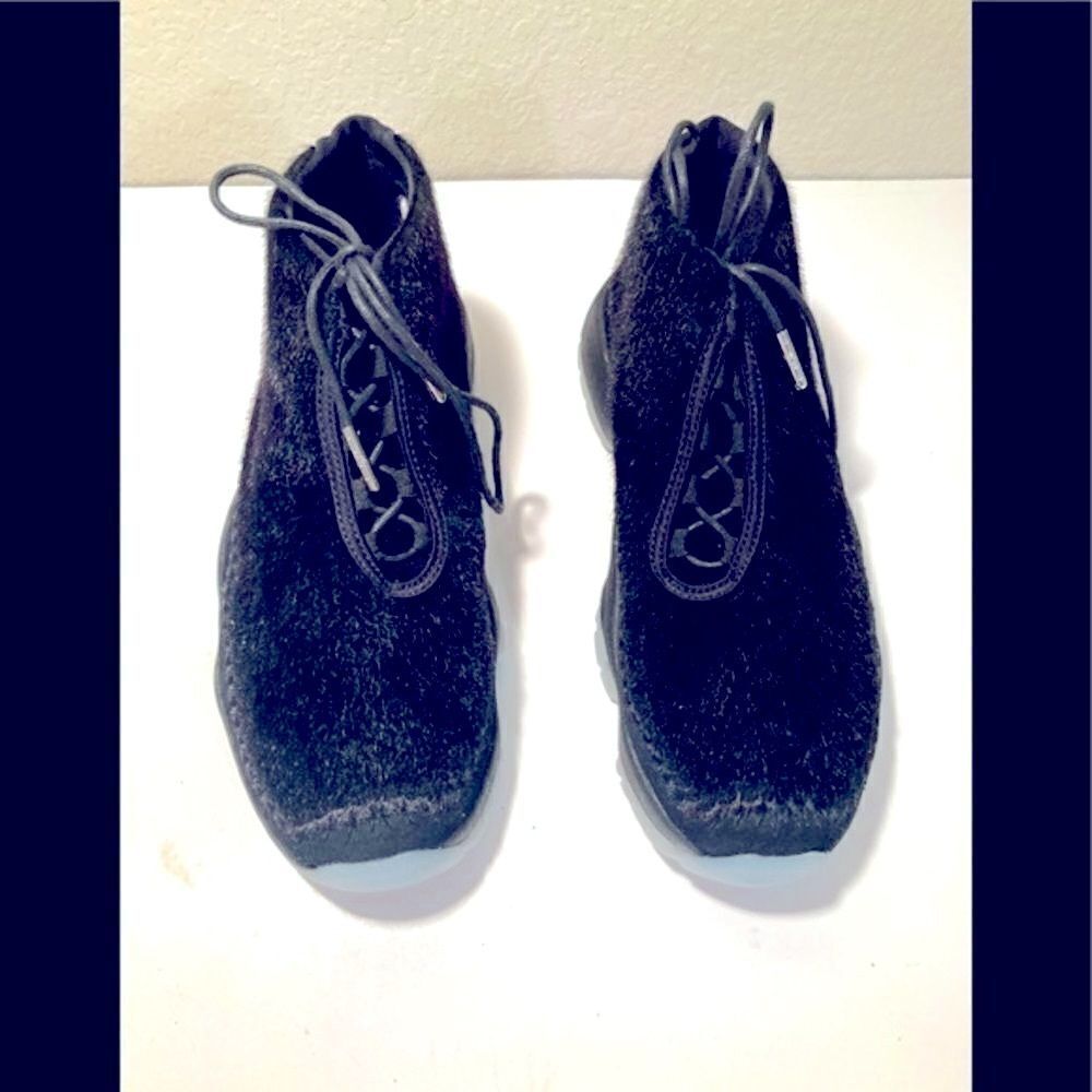 Vintage New Jordan black mohair sneakers